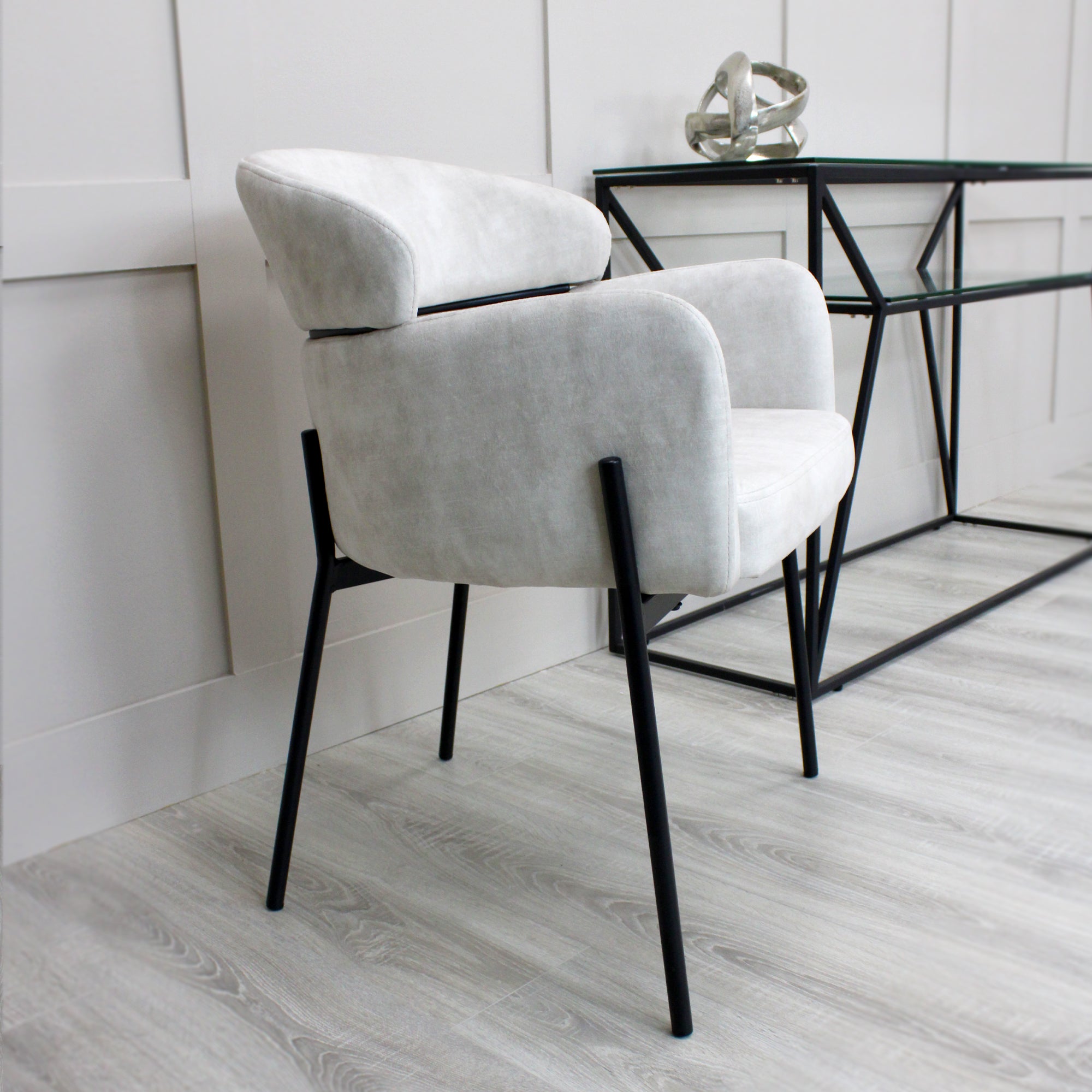 Liang Cream Velvet Dining Chair