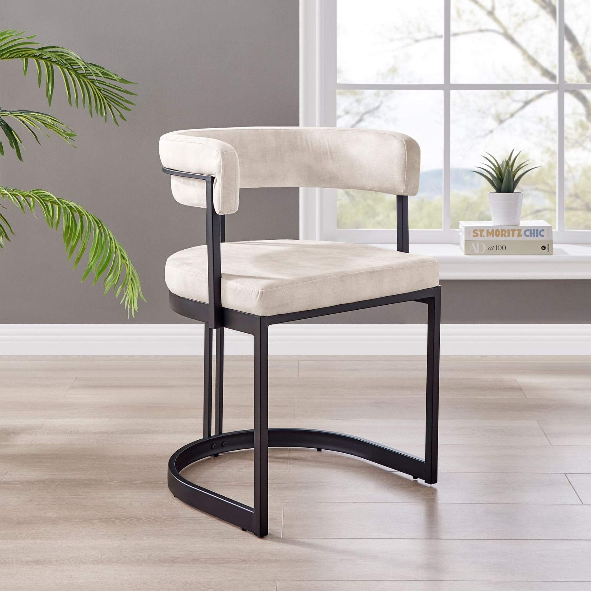 Mia Curved Cream Velvet Dining Chair